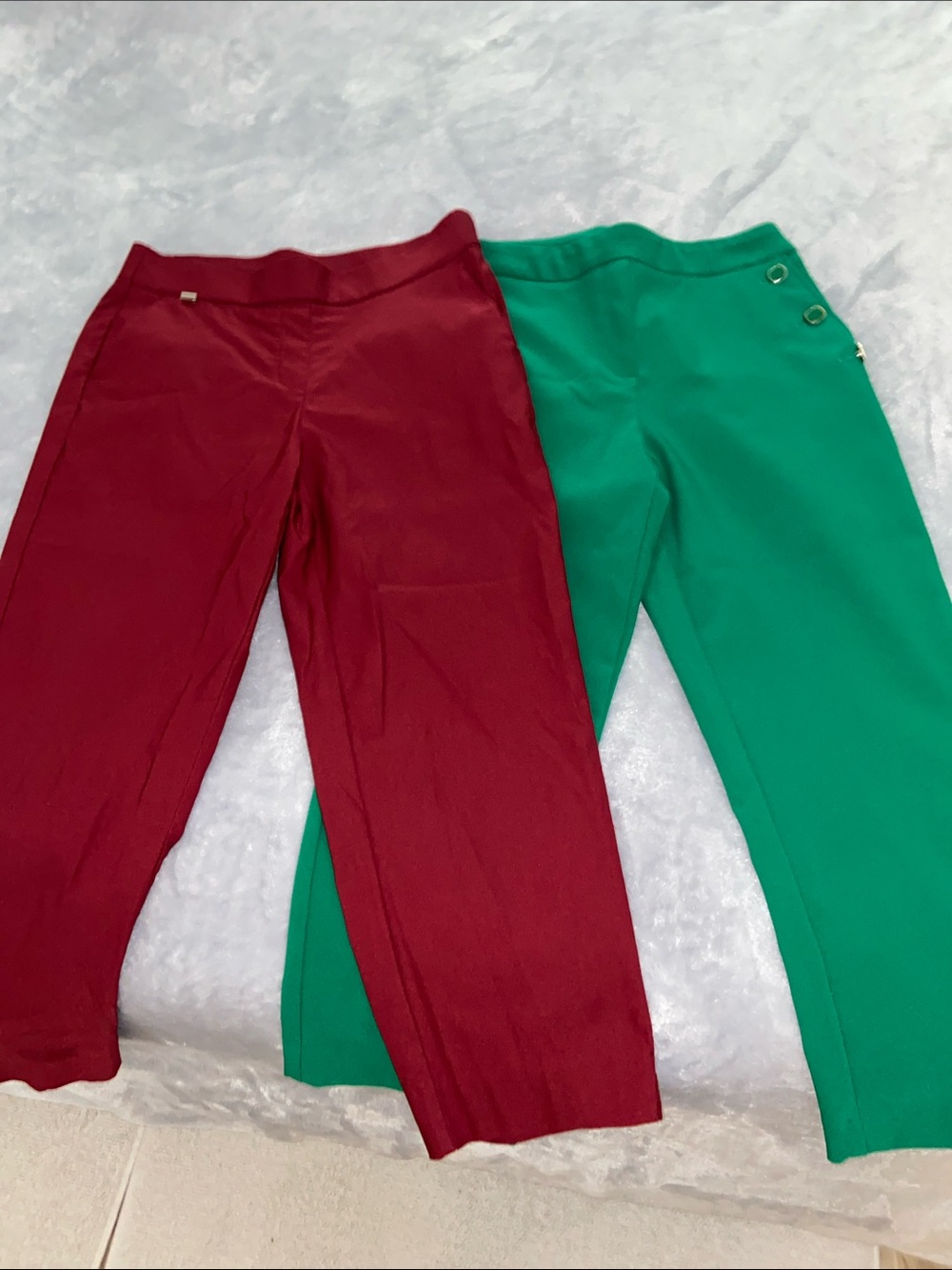 Counterparts Two-Pack Capri Pants in Green and Burgundy